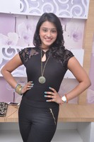 Priya Anduluri Actress Gallery